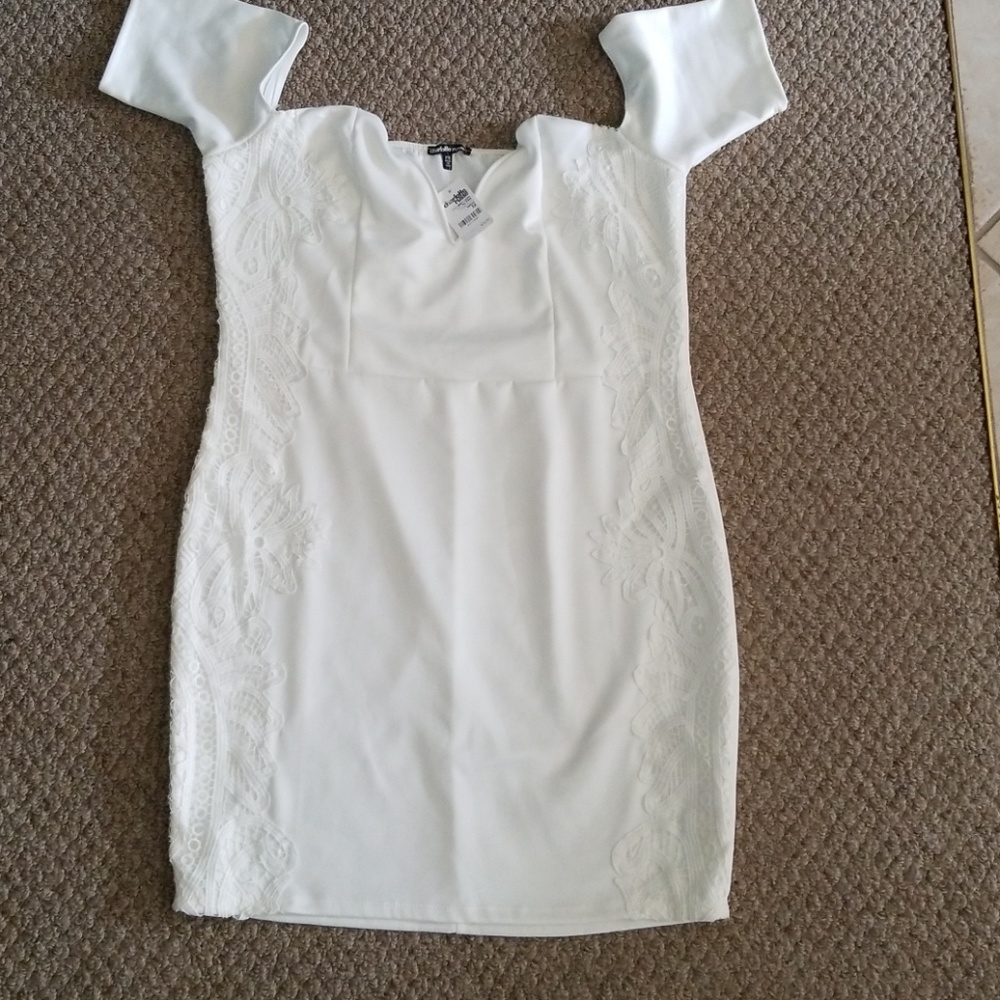 White bodycon fitted dress